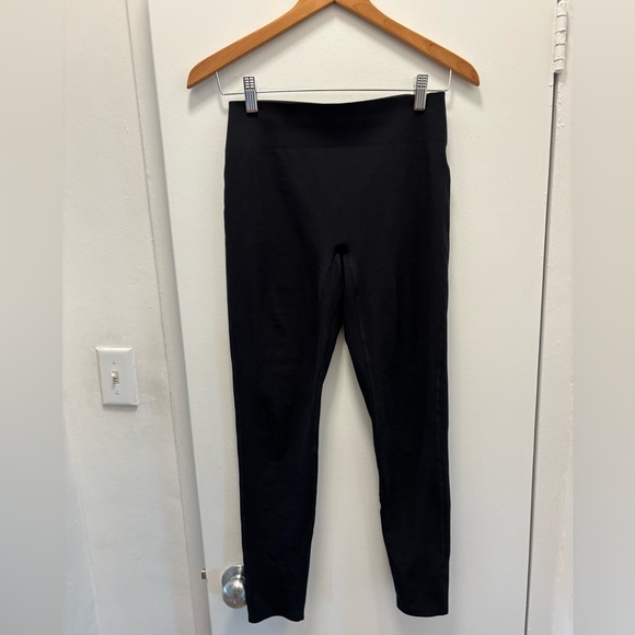 Bandier “Le Ore Bella Bonded Legging” in Black Size Small - Picture 5 of 11